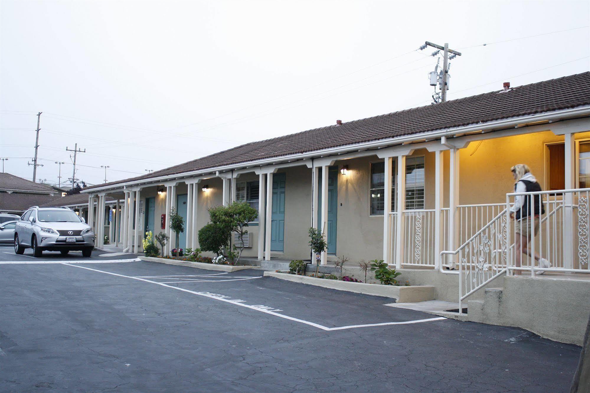El Castell Motel Monterey Eksteriør billede